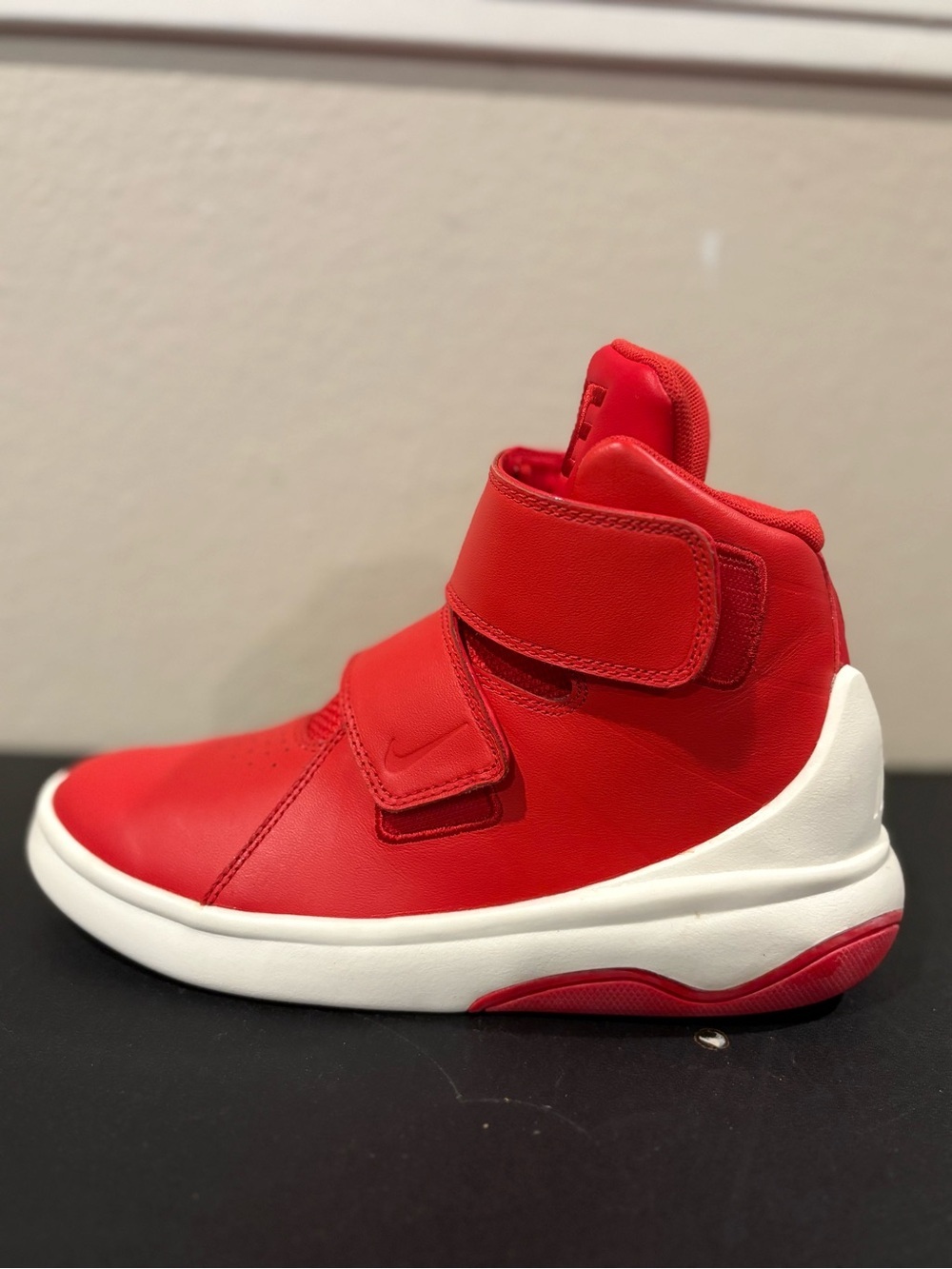 NIKE Big Kid Boys Marxman Sneakers 833916-600 Youth Size 5Y W/Box - Picture 4 of 11